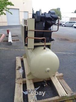 2022 Ingersoll Rand 7100E15 15 HP 120 gallon horizontal air compressor 2 stage