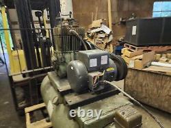 Binks / Quincy 5 hp. 1 ph. Air Compressor 80-Gal Tank 1968