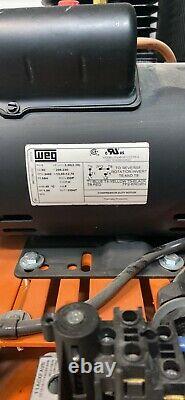 C-AIRE Air Compressor. Great Working Condition. 30 Gallon
