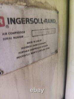 Ingersoll Rand John Deere Diesel Powered Portable Air Compressor Only 900 Hours